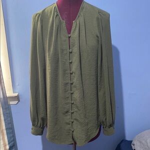 🔮 5 for $20 🔮 Nine West green button down